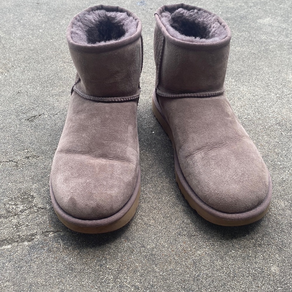 SHORT BROWN UGG
